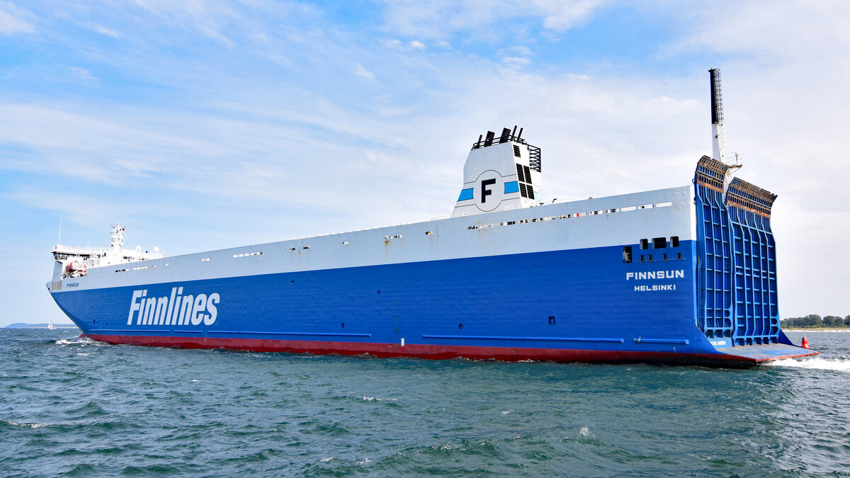 FINNSUN (IMO 9468918, Finnlines) am 14.08.2022 in der Ostsee vor Lübeck-Travemünde