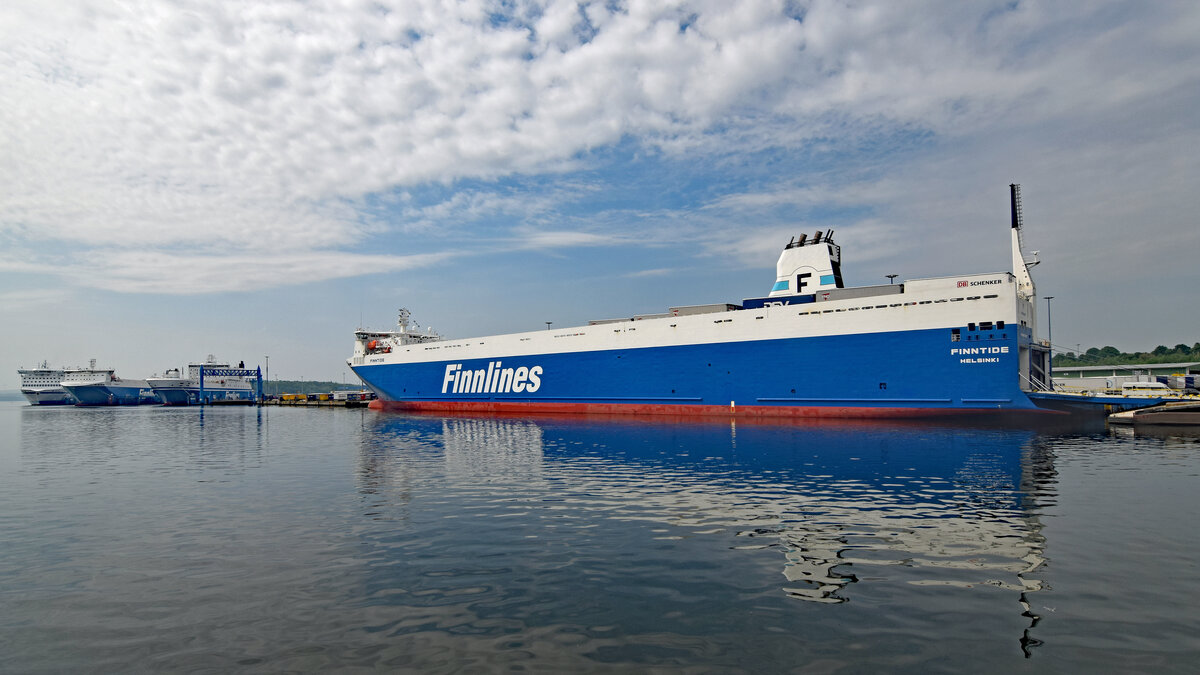 FINNTIDE (IMO 9468920, Finnlines) am 07.06.2021 im Hafen von Lübeck-Travemünde