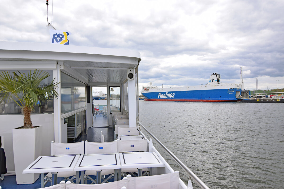 FINNWAVE (IMO 9468932, Finnlines) am 01.05.2022 beim Skandinavienkai in Lübeck-Travemünde