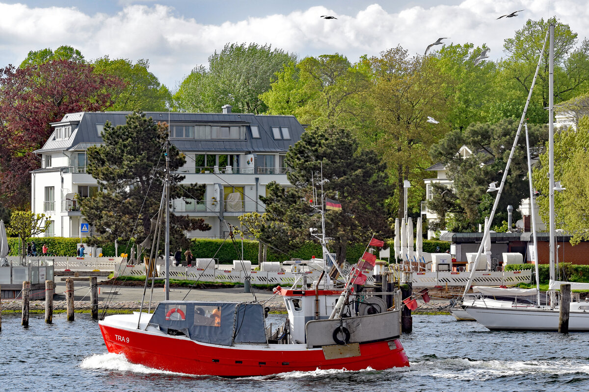 Fischereiboot TRA 9 CHRISTOPH am 21.05.2021 in Lübeck-Travemünde 