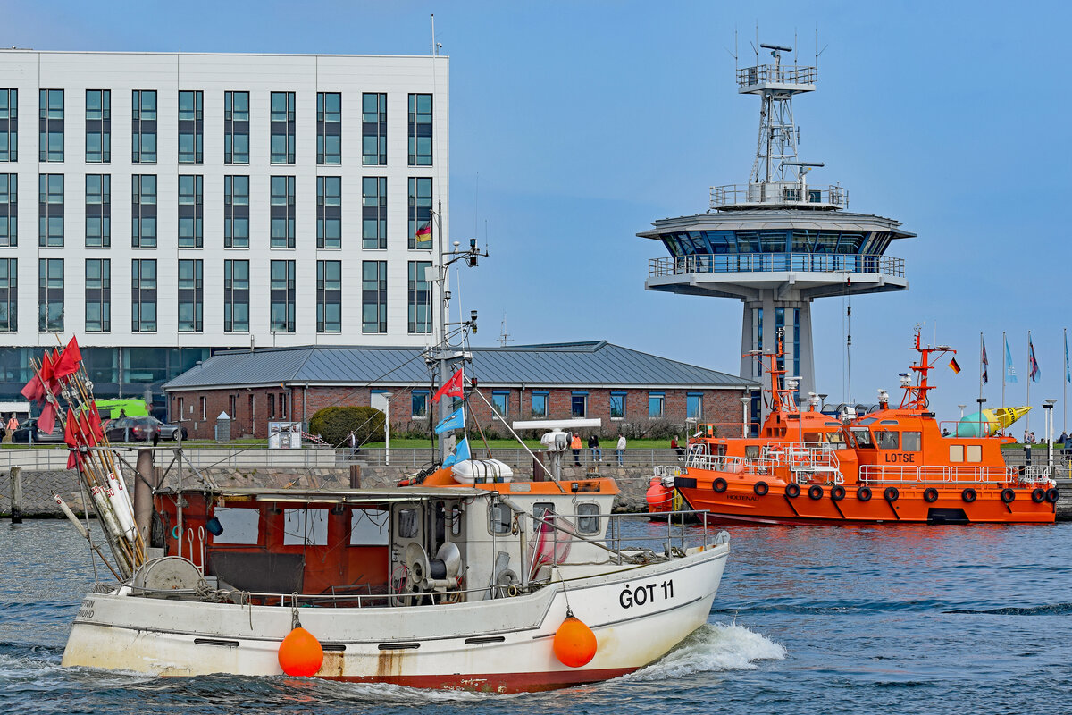 Fischereifahrzeug GOT 11 NEPTUN am 15.5.2021 im Hafen von Lübeck-Travemünde