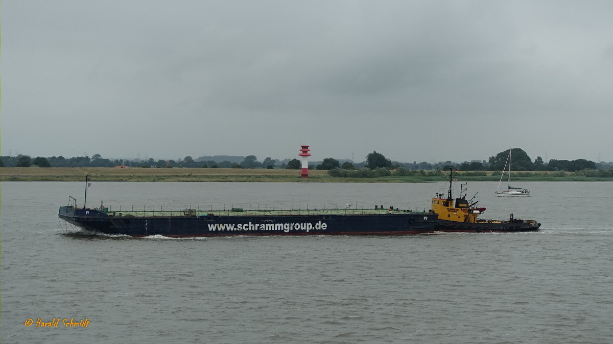 FLEMHUDE (IMO 5346473) gekoppelt mit Ponton P3 am 14.7.2019, auf der Unterelbe Höhe Brunsbüttel / 
Ex-Namen: CAP STEVENS – EIKVAAG – SVAVA /
Schlepper - Eisbrecher – Taucherplattform / BRZ/GT 123 / Lüa 25,4 m, B 7,0 m, Tg 2,9 m / 1 Diesel, Deutz RBV 8 M 545 890 KW (1.210 PS), Verstellpropeller in Kortdüse, 10 kn, Pfahlzug: 17 t / gebaut 1962 bei Schulte & Bruns, Emden / Eigner: KSK Küstendienst, Holzdorf / 
Ponton P 3 / Lüa 60,3 m, B 19,32 m, Tg 3,31 m / Ladekapazität: max. 2.878 t / gebaut 1978 / Eigner: Schramm Schleppschifffahrt, Brunsbüttel /
