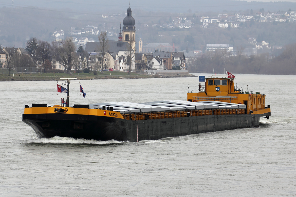 Frachtschiff  AARGAU  Rhein aufwärts bei Koblenz 12.3.2016