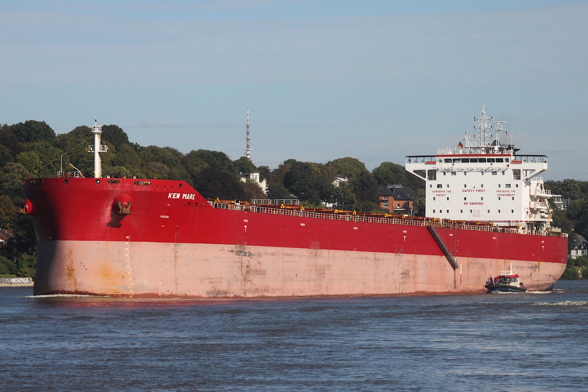 Frachtschiff KEN MARE (IMO 9718686); Datum: 25.09.2026; Aufnahmeort: Elbe/Hafen Hamburg, Deutschland.