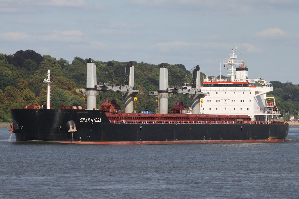 Frachtschiff SPAR HYDRA (IMO 9490806); Datum: 08.08.2026; Aufnahmeort: Elbe/Hafen Hamburg, Deutschland.