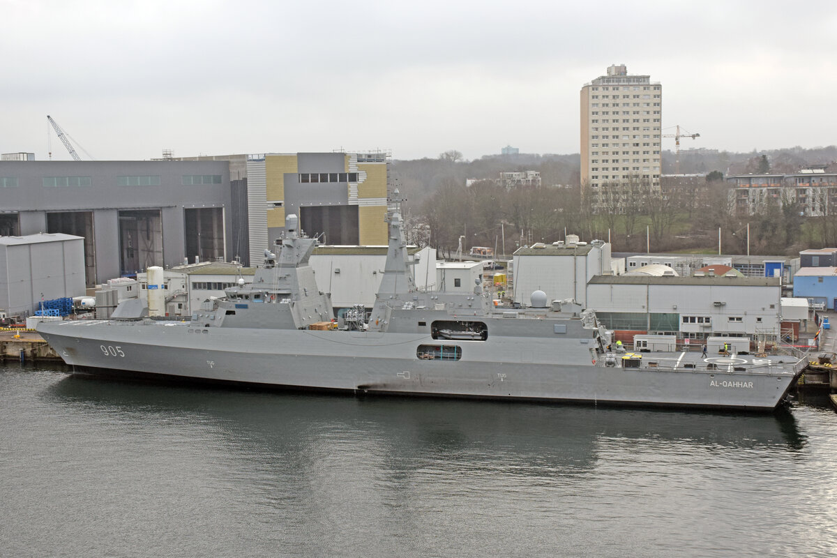 Fregatte AL-QAHHAR (für Ägypten bestimmt) am 10.02.2023 im Hafen von Kiel