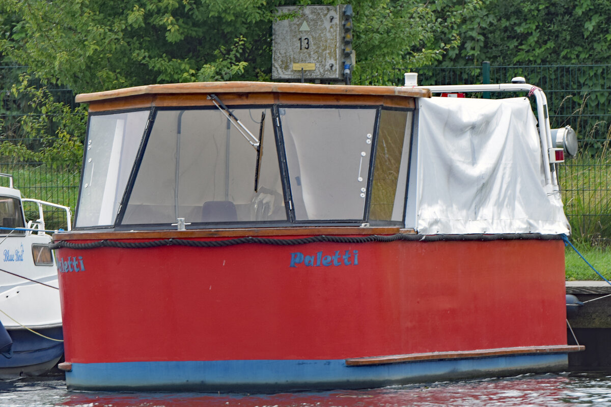 Freizeitboot PALETTI am 14.08.2021 im Hafen von Lübeck