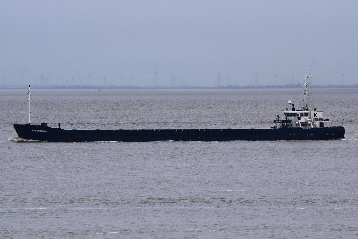 FRI STREAM , General Cargo , IMO 9115896 , Baujahr 1995 , 90 × 12.5m , 27.12.2017 Cuxhaven