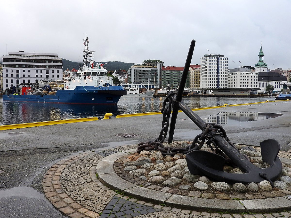 FROY-MERLIN(IMO:9472232; L=48; B=11m; Baujahr 2008) wird in Bergen(N) vor Anker gehen; 160717