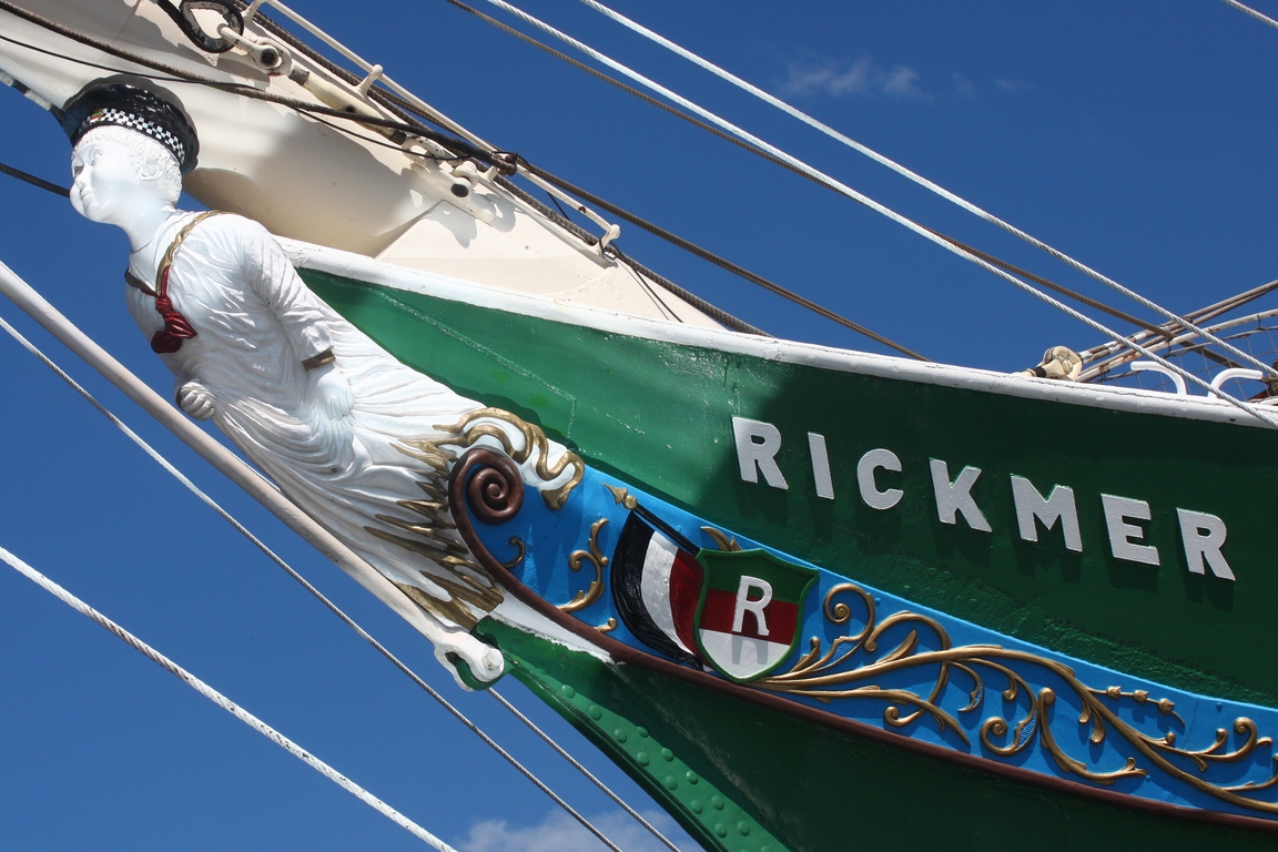 Galionsfigur des 3-Masters RICKMER RICKMERS; Eigner/Betreiber: Museum; Datum: 10.06.2015; Aufnahmeort: Elbe/Hafen Hamburg, Deutschland.
