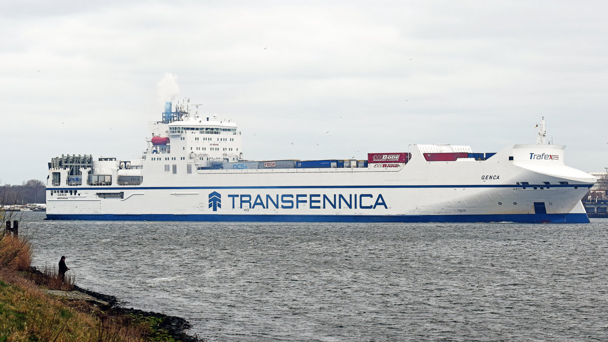 GENCA (IMO 9307372, Transfennica) am 02.04.2021 auf der Trave bei Lübeck-Schlutup