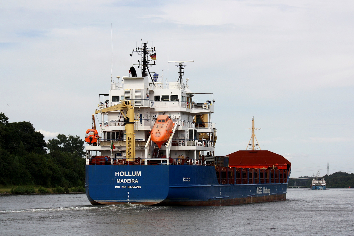 General cargo HOLLUM (IMO:9454216) Flagge Portugal am 29.07.2022 im NOK bei Schacht Audorf.