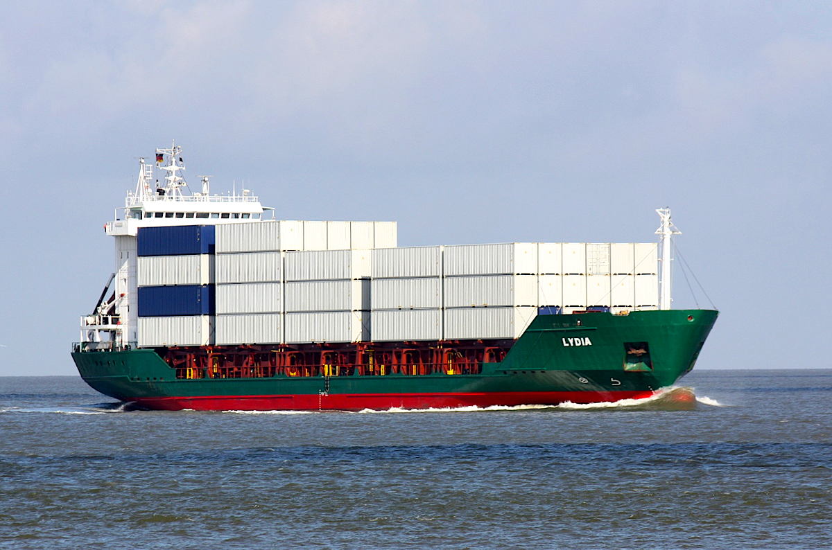 General Cargo LYDIA (IMI:9125657) Flagge Malta L.100m B.16m  auf der Elbe am 22.09.2021 vor Cuxhaven.
