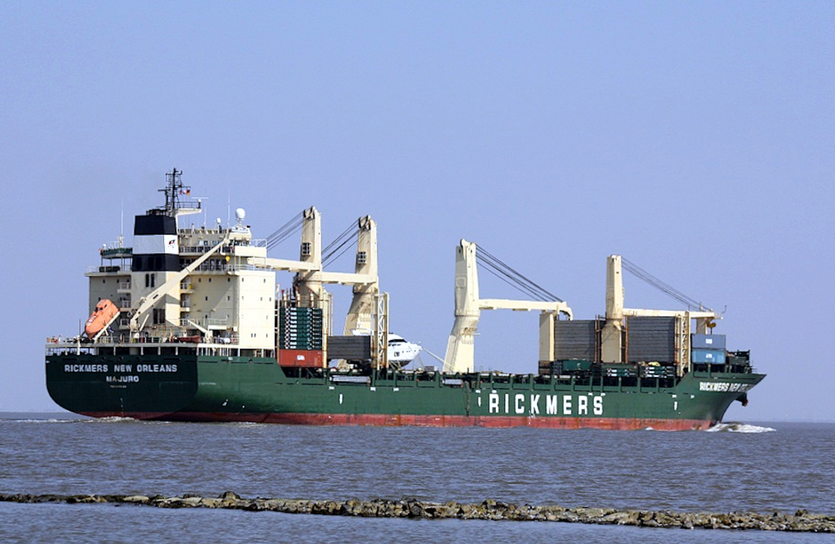 General cargo RICKMERS NEW ORLEANS (IMO:9253155) auf der Elbe am 25.03.2011 vor Altenbruch.