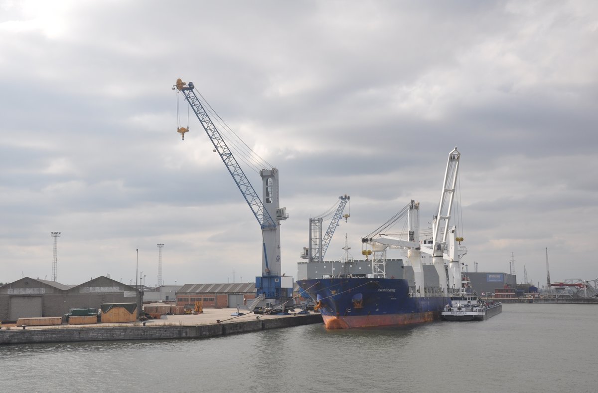 General Cargo Thorco Royal aufgenommen 25.09.2016 im Hafen von Antwerpen