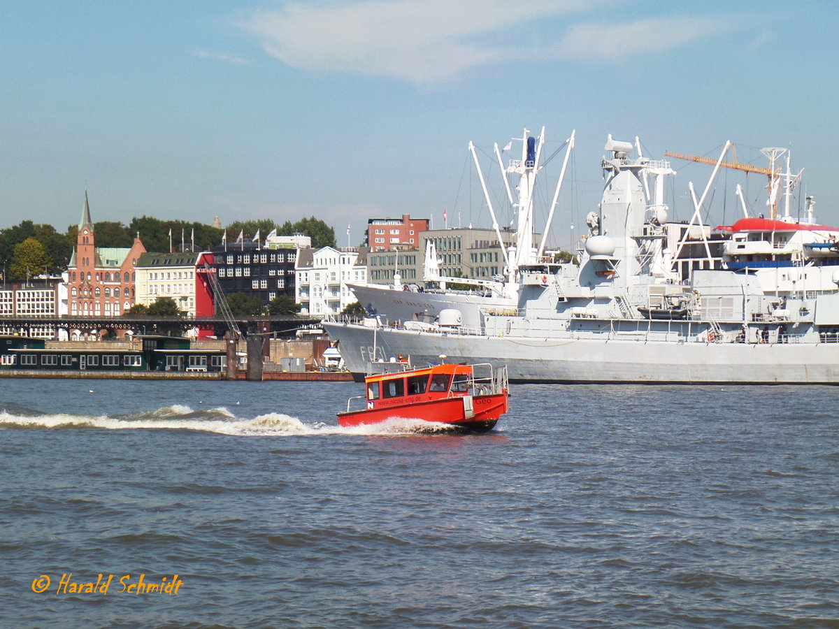 GEO am 7.9.2016, Hamburg, Elbe Höhe Überseebrücke / 
Hydrographisches Arbeitsboot / Lüa 7,0 m, B 2,4 m, Tg 0,5 m / 2 x 37 kW (50 PS) /

