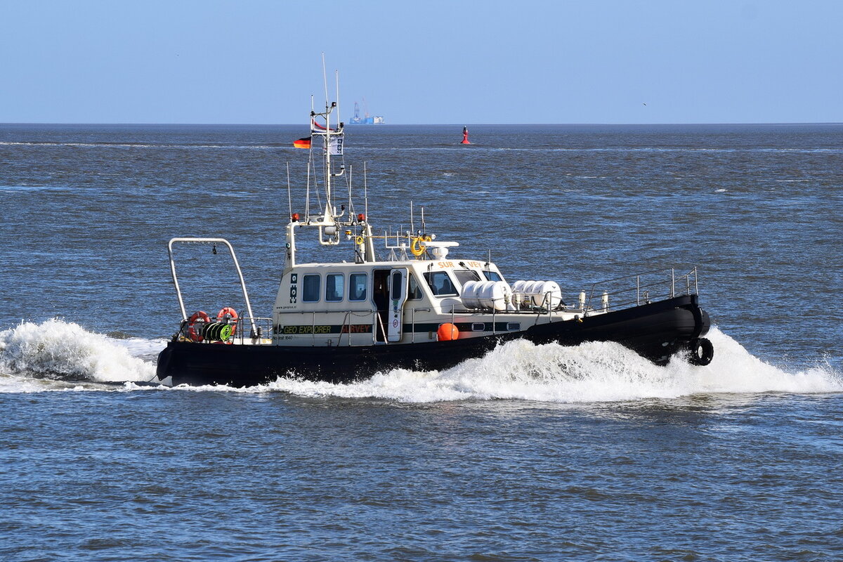 GEO EXPLORER , Forschungs-/Vermessungsschiff , IMO 940569 , 16.4 x 5 m , Baujahr 2007 , 21.04.2022 , Cuxhaven

