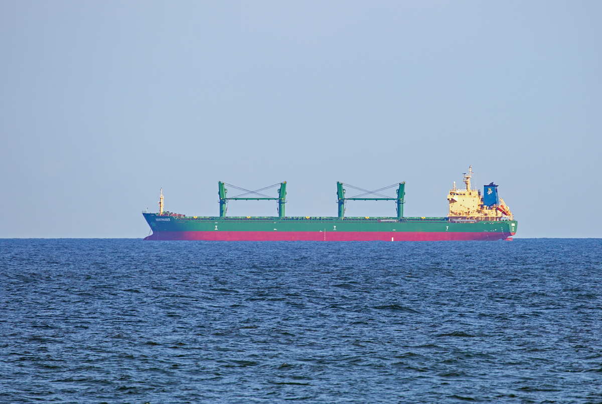 GERTRUDIS (IMO 9571636) vor Rügen auf Reede. - 31.08.2021