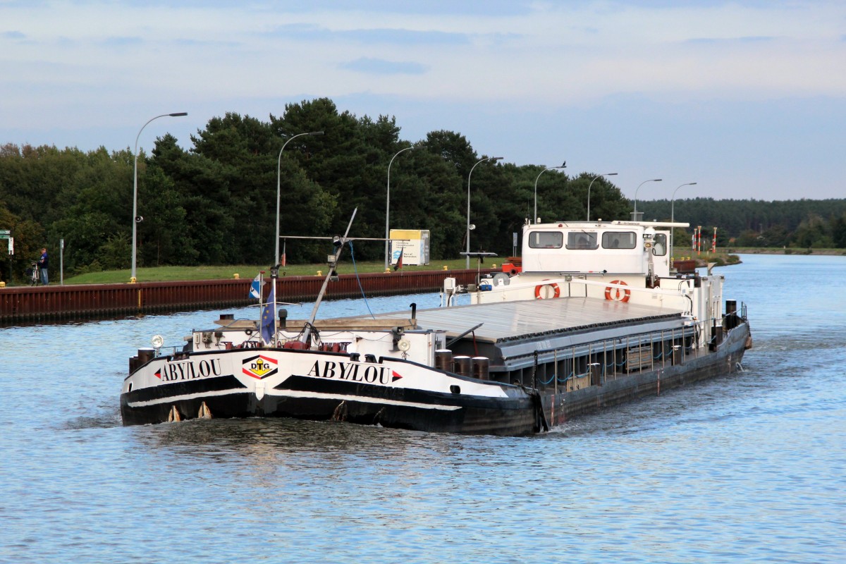 GMS Aby/Lou (04030930 , 67 x 8,2m) am 24.09.2015 im MLK kurz vor dem Überqueren der Magdeburger Trogbrücke mit Fahrtrichtung Westen / MD / WOB.