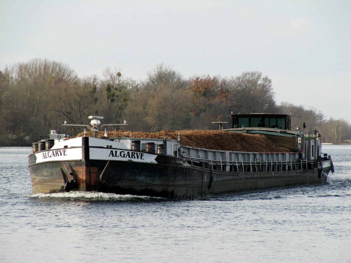 GMS Algarve (04600060 , 80,55 x 8,20m) am 27.11.2017 auf dem Weißer See (UHW) zu Berg Richtung Berlin.