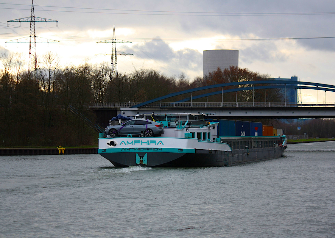 GMS AMPHIRA (ENI:06105665) L.81,30 B.10m T 1568 Flagge Belgien am 17.12.2020 auf dem DEK am Dattelner Meer.