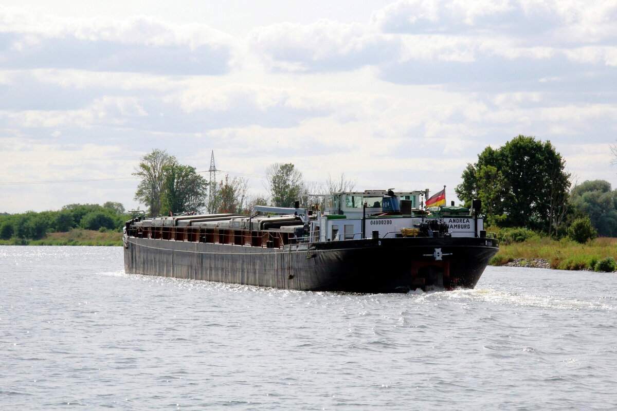 GMS  ANDREA  (040000200 , 85 x 9,50m) am 24.08.2021 im  ELBE-HAVEL-KANAL  bei Güsen auf Talfahrt.