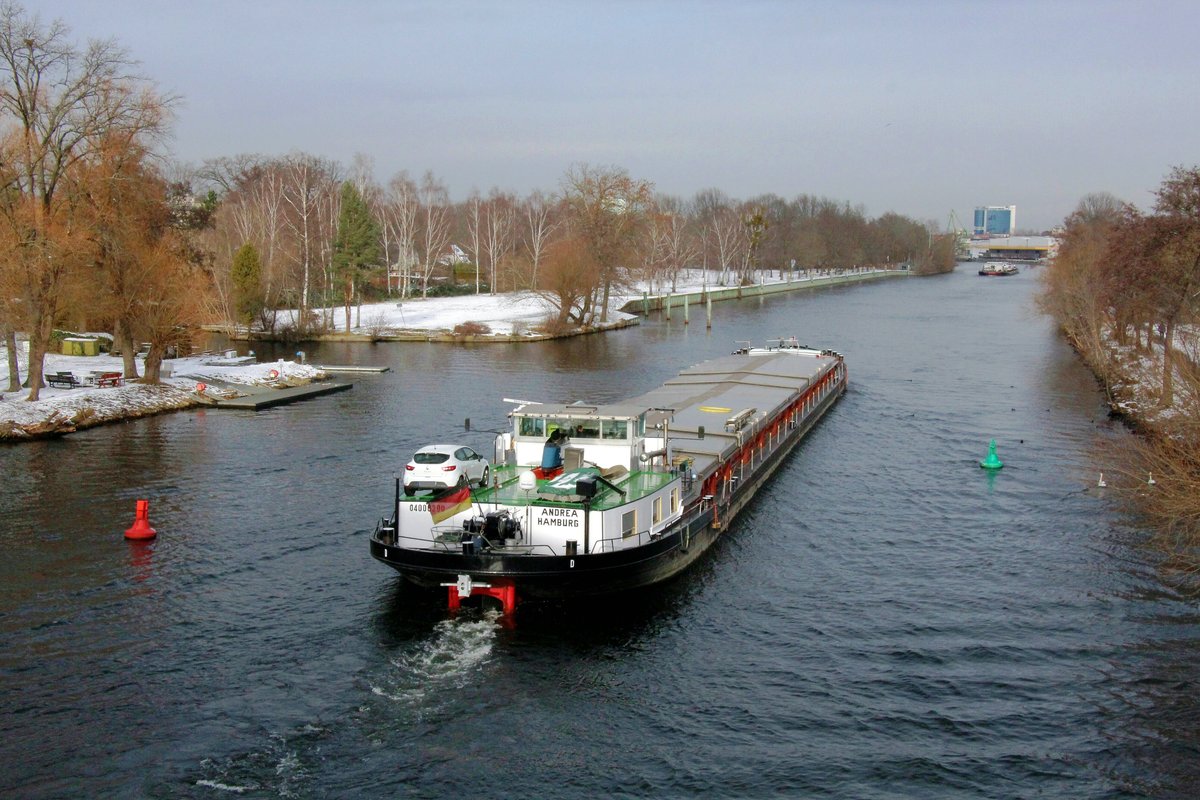 GMS  ANDREA  (04000200 , 85 x 9,50m) am 01.02.2021 auf der Havel in Berlin-Spandau oberhalb der Freybrücke auf Bergfahrt.