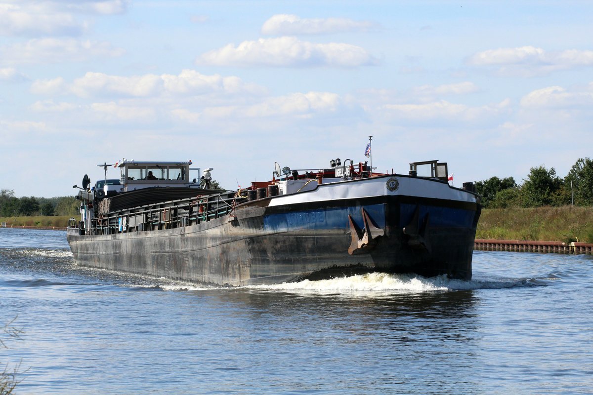 GMS Angelus-Dei (04001670 , 80 x 8,20m) am 28.08.2017 auf dem Mittellandkanal Höhe km 318 aus Richtung Haldensleben / Wolfsburg kommend unterwegs.