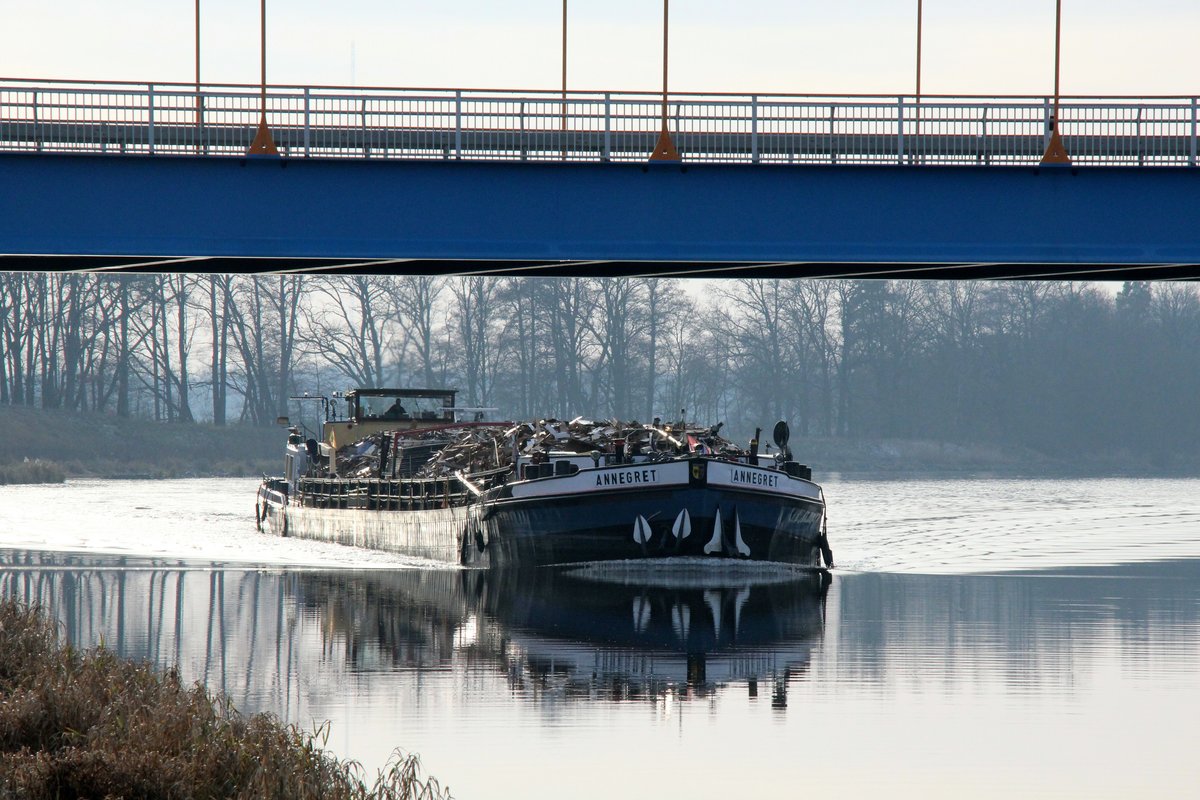 GMS Annegret (04018550 , 80 x 8,24m , Bj. 1955) am 19.01.2019 auf dem Elbe-Havelkanal bei Ihleburg Richtung Schleuse Zerben in Fahrt. 