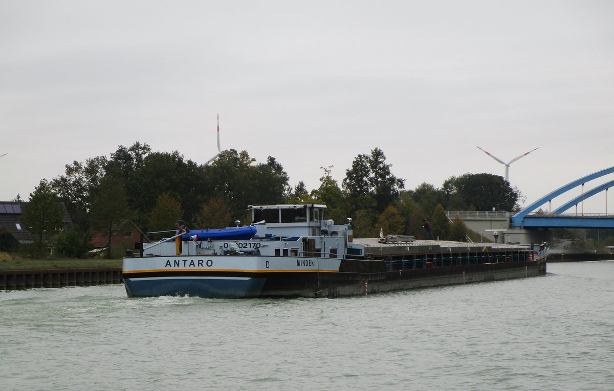 GMS ANTARO (04002170 , 85 x 9m) am 29.09.2020 im DORTMUND-EMS-KANAL vor dem Hafen Dörenthe auf Talfahrt.