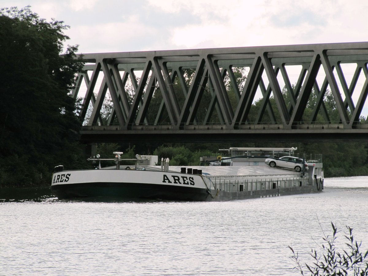 GMS Ares (04812510 , 99,88 x 11,44m) am 13.08.2019 im Mittellandkanal nach dem Unterqueren der DB-Schnellfahrstrecke Berlin-Hannover auf Bergfahrt.