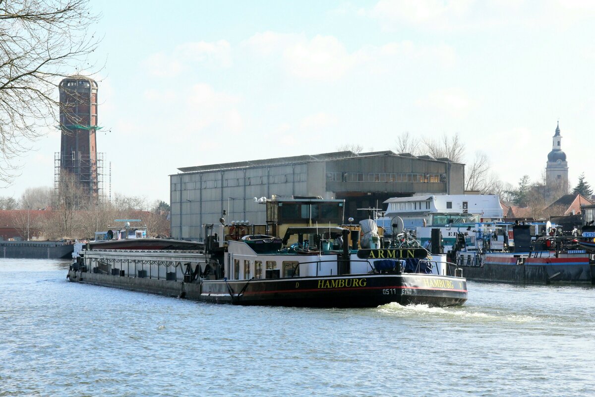 GMS  ARMIN  (05116740 , 85 x 9,5m) am 07.03.2022 auf Bergfahrt im  ELBE-HAVEL-KANAL  in Genthin.