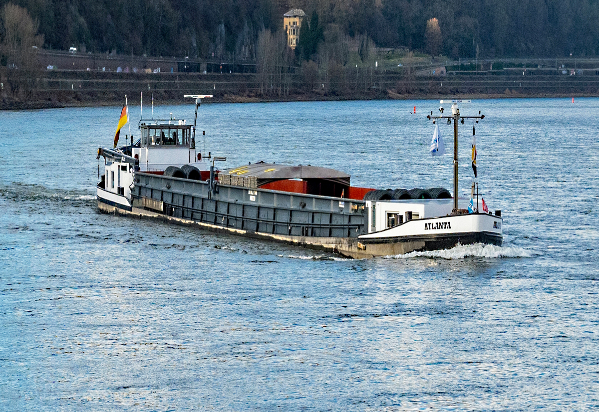 GMS ATLANTA auf dem Rhein bei Remagen - 13.01.2021