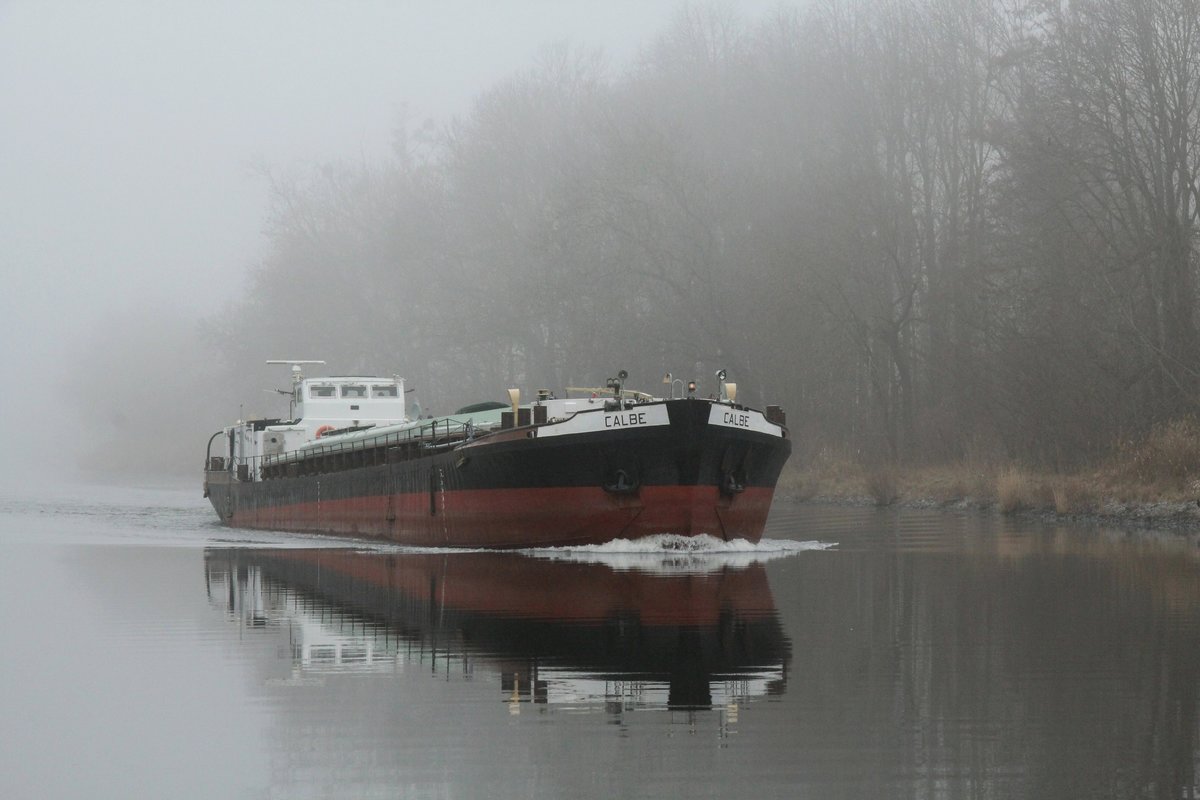 GMS  CALBE  (04030850 , 67 x 8,20m) kam am 02.03.2021 im Sacrow-Paretzer-Kanal /  UNTERE HAVEL-WASSERSTRASSE  zw. dem Göttin/- und Schlänitzsee auf Bergfahrt. 