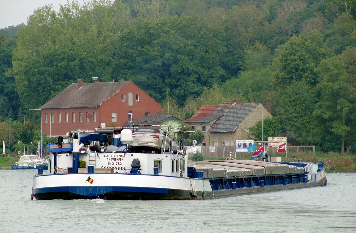 GMS  CASABLANCA  (06002693 , 85 x 8,45m) bog am 03.10.2020 , vom DORTMUND-EMS-KANAL zu Tal kommend , nach Steuerbord in den  MITTELLANDKANAL  zu Berg ab.