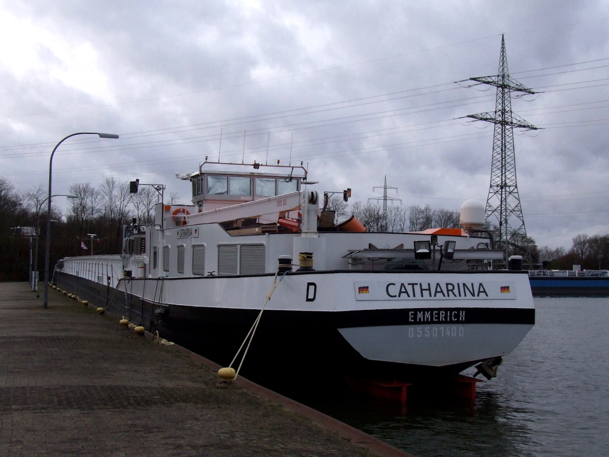 GMS CATHARINA (ENI:05501400) L.100 m B.9,50 m T 1990 Baujahr 1982 Flagge Deutschland am 28.12.2023 im Liegehafen Datteln.