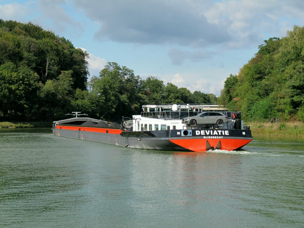 GMS  DEVIATIE  (02333547 , 110 x 11,45m)  am 28.09.2022 im Nassen Dreieck. Das  GMS  fuhr vom  DORTMUND-EMS-KANAL  zu Tal nach Steuerbord in den  MITTELLANDKANAL  zu Berg ein.