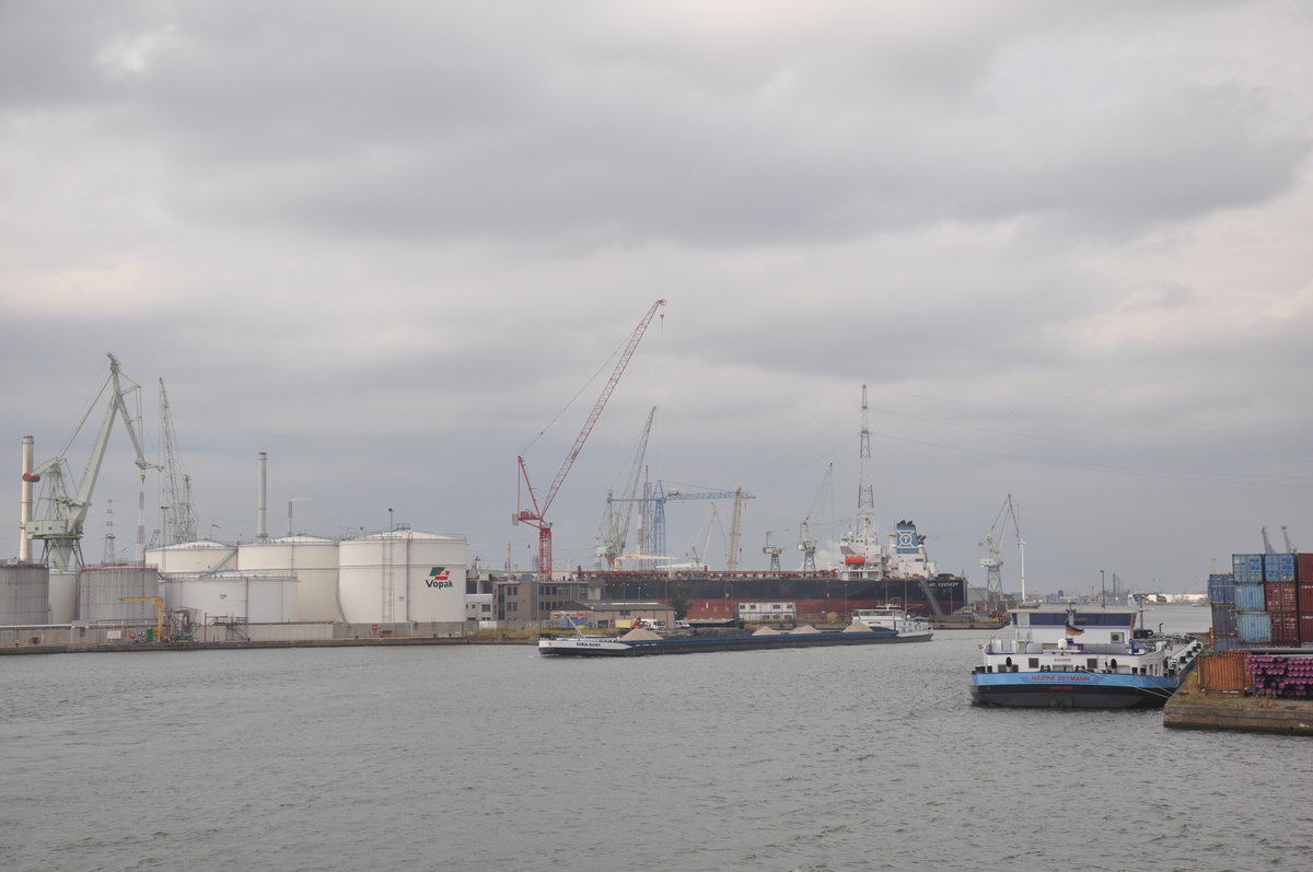 GMS Dirk-Romy aufgenommen 25.09.2016 im Hafen von Antwerpen 