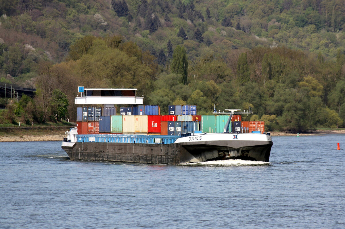 GMS DUANCIS (ENI:02332192) L.135 m B.14,20 m T 5502 Flagge Niederlande auf dem Mittelrhein zu Berg am 21.04.2022 in Andernach.