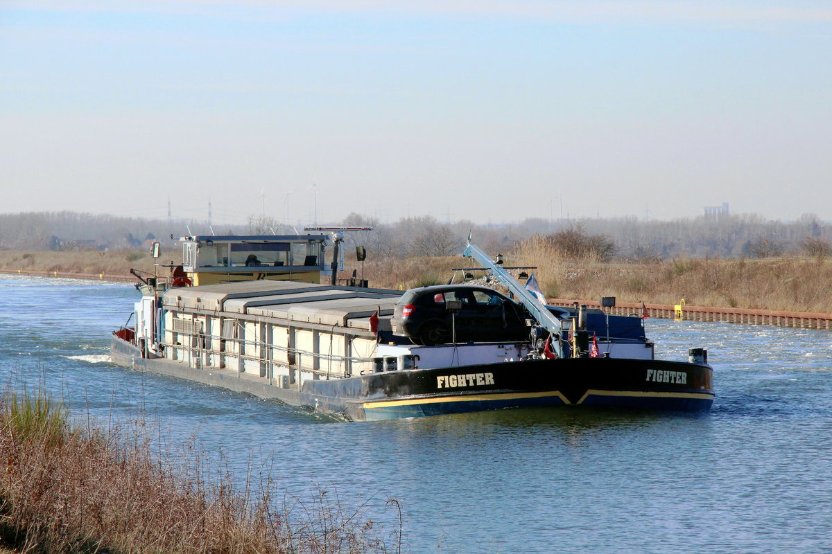 GMS  FIGHTER  (02205146 , 67 x 8m) am 22.02.2021 im  MITTELLANDKANAL  Höhe Barleber See I auf Bergfahrt Richtung Berlin.