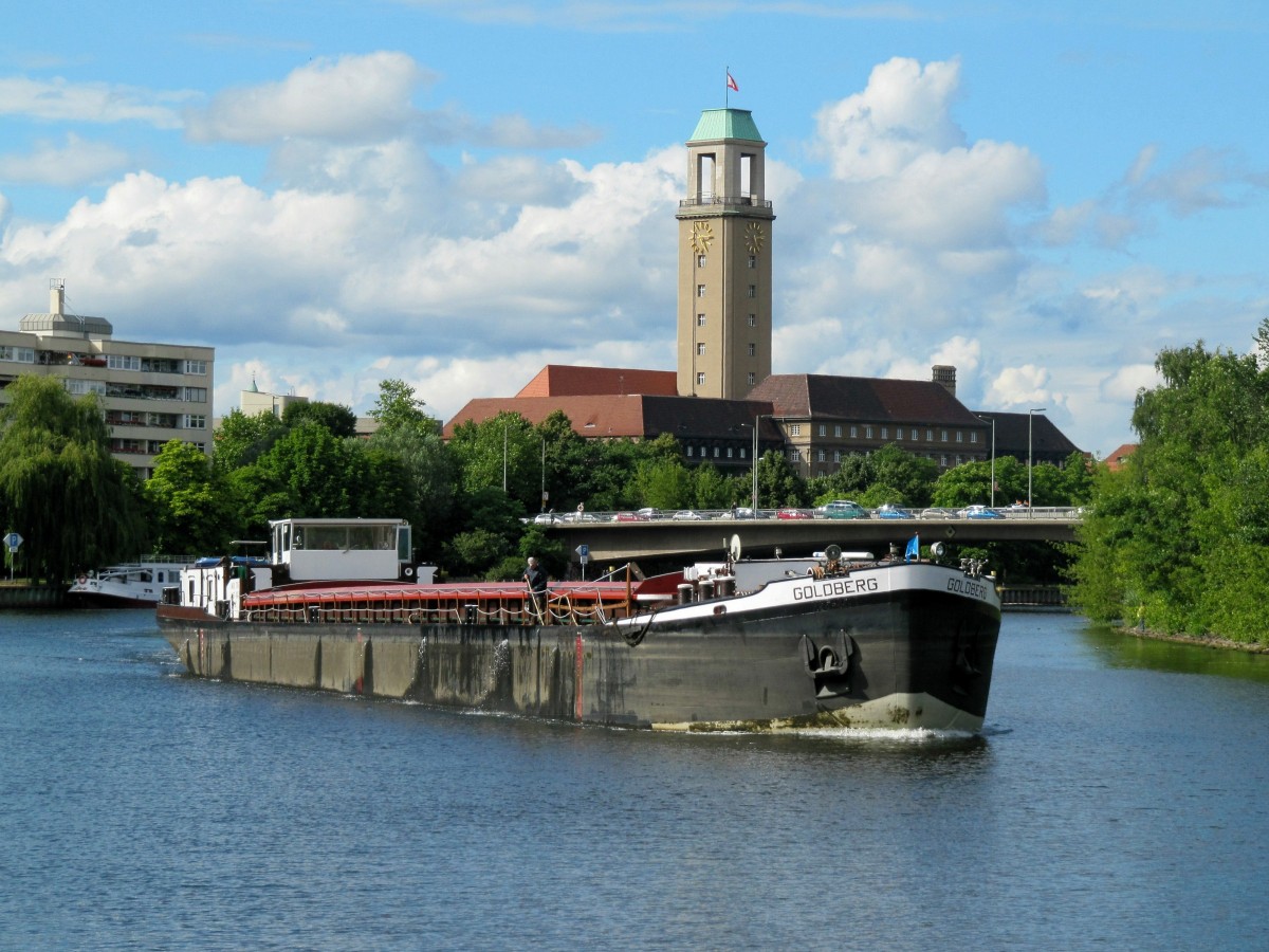 GMS Goldberg (04031090 , 67 x 8,20) am 24.06.2014 in Berlin-Spandau auf der Havel zu Tal