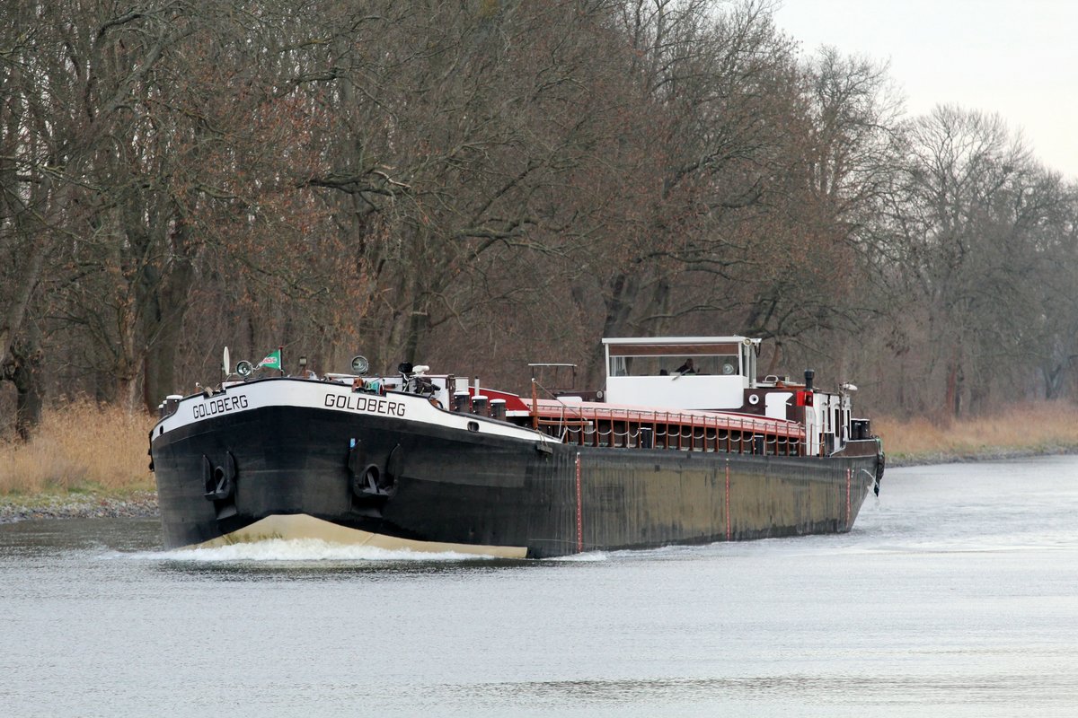 GMS Goldberg (04031090 , 67 x 8,2m) am 15.01.2018 im Sacrow-Paretzer-Kanal / UHW auf Talfahrt Höhe km 30. 