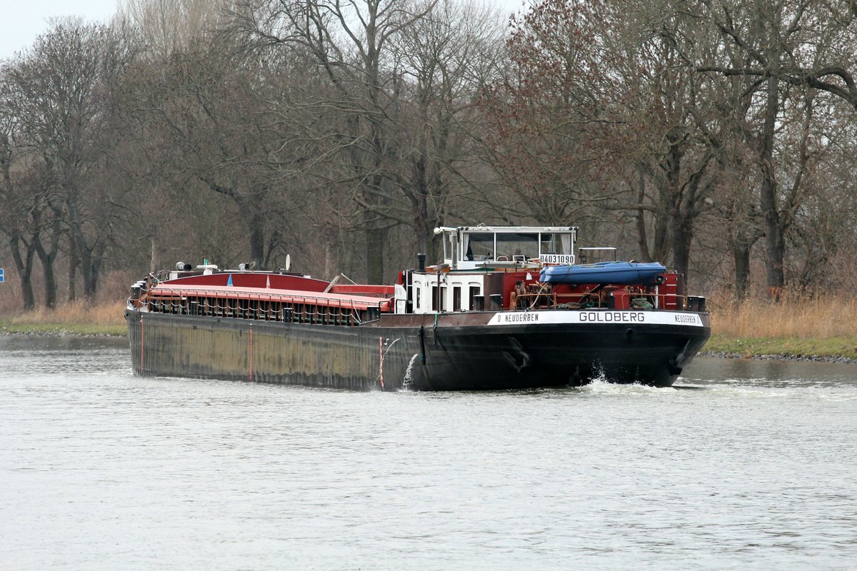 GMS Goldberg (04031090 , 67 x 8,2m) am 15.01.2018 auf dem Sacrow-Paretzer-Kanal Höhe km 30,5-31 zu Tal. 