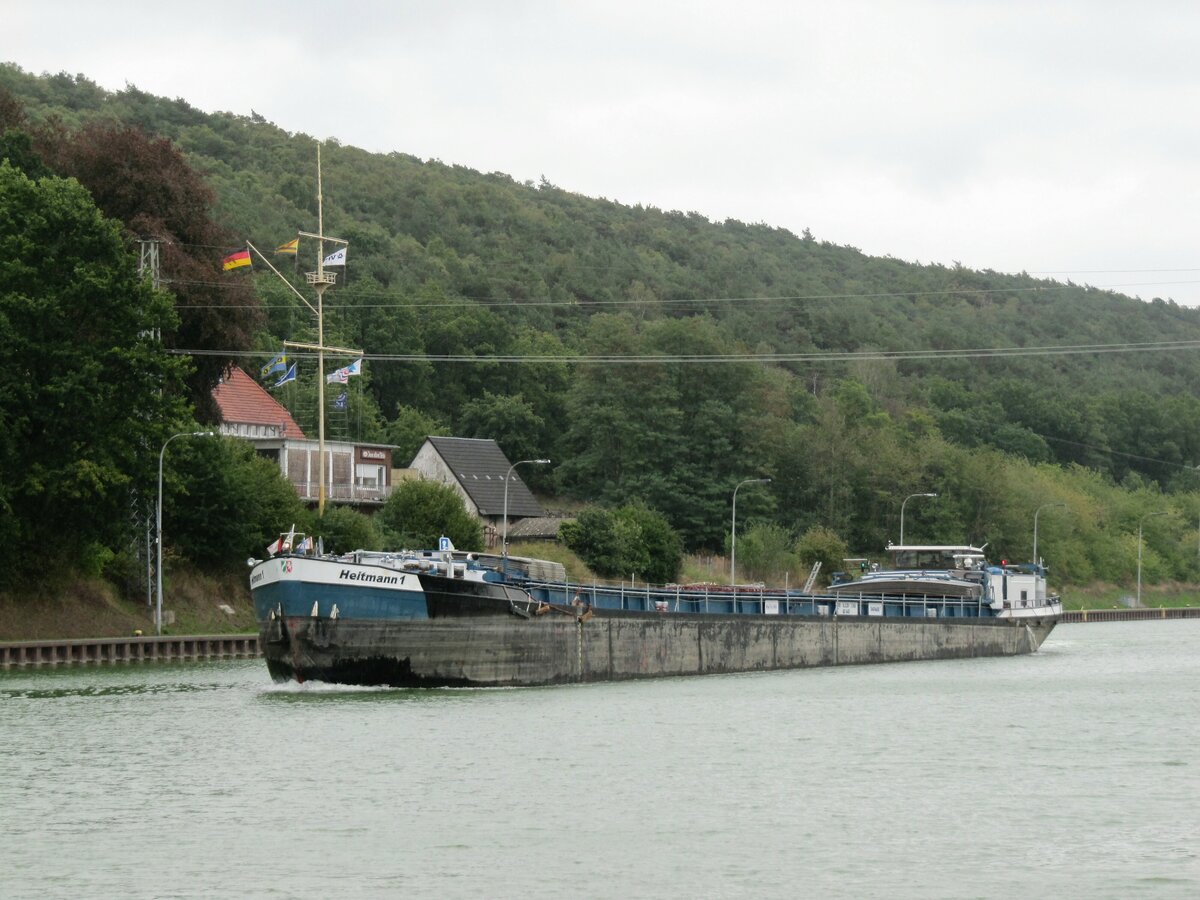 GMS  HEITMANN 1  (04014600 , 80 x 8,20m) am 26.09.2022 im  DORTMUND-EMS-KANAL  bei Bergeshövede auf Talfahrt.