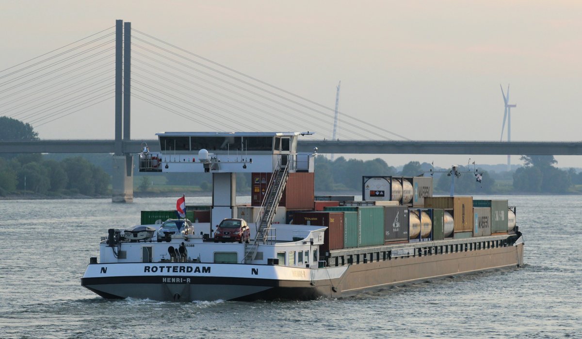 GMS Henri-R (02325388 135 x 14,20m) am 07.07.2017 bei Rees auf Rhein-Talfahrt.