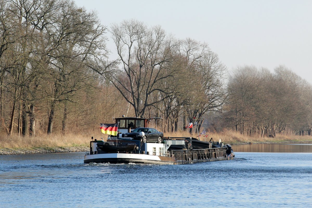 GMS Island (04015700 , 77 x 8m) am 15.01.2018 im Sacrow-Paretzer-Kanal / UHW zw. Ketzin u. Schlänitzsee zu Berg nach Berlin unterwegs.