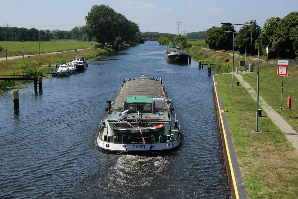 GMS Izabel (08340049) am 14.07.2018 bei der Ausfahrt aus der Schleuse Schönwalde im Havelkanal zu Tal.