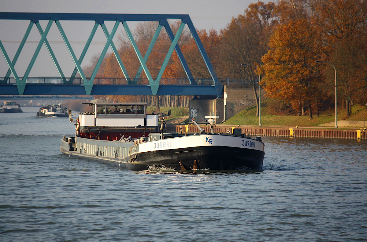 GMS JURBRI (ENI:02311761) L.80m B.9m T 1251 Baujahr 1957 Flagge Niederlande am 27.11.2020 auf dem WDK in Datteln.