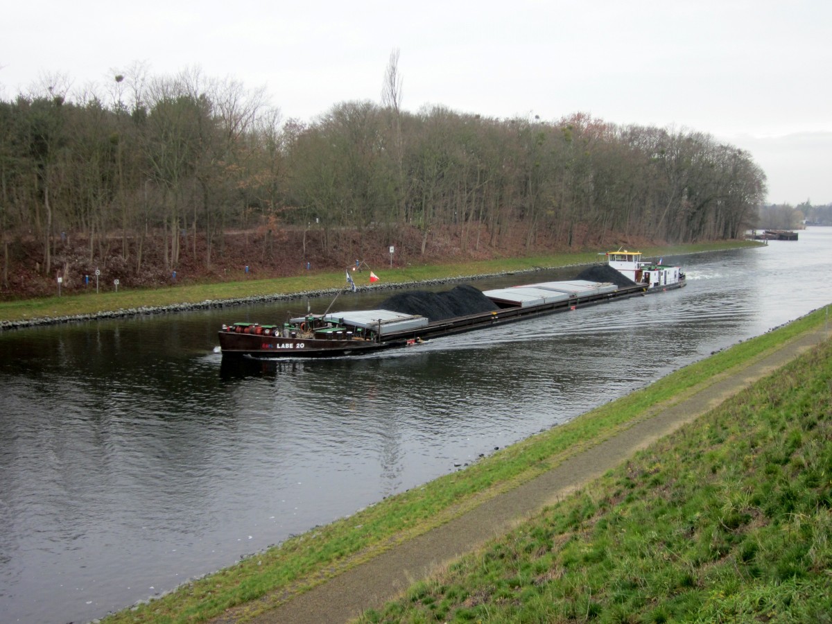 GMS Labe 20 (08451017 , 79,92 x 9,20m) am 11.12.2015 auf Bergfahrt Richtung Berlin im Sacrow-Paretzer Kanal kurz v.d. Nedlitzer Südbrücke.