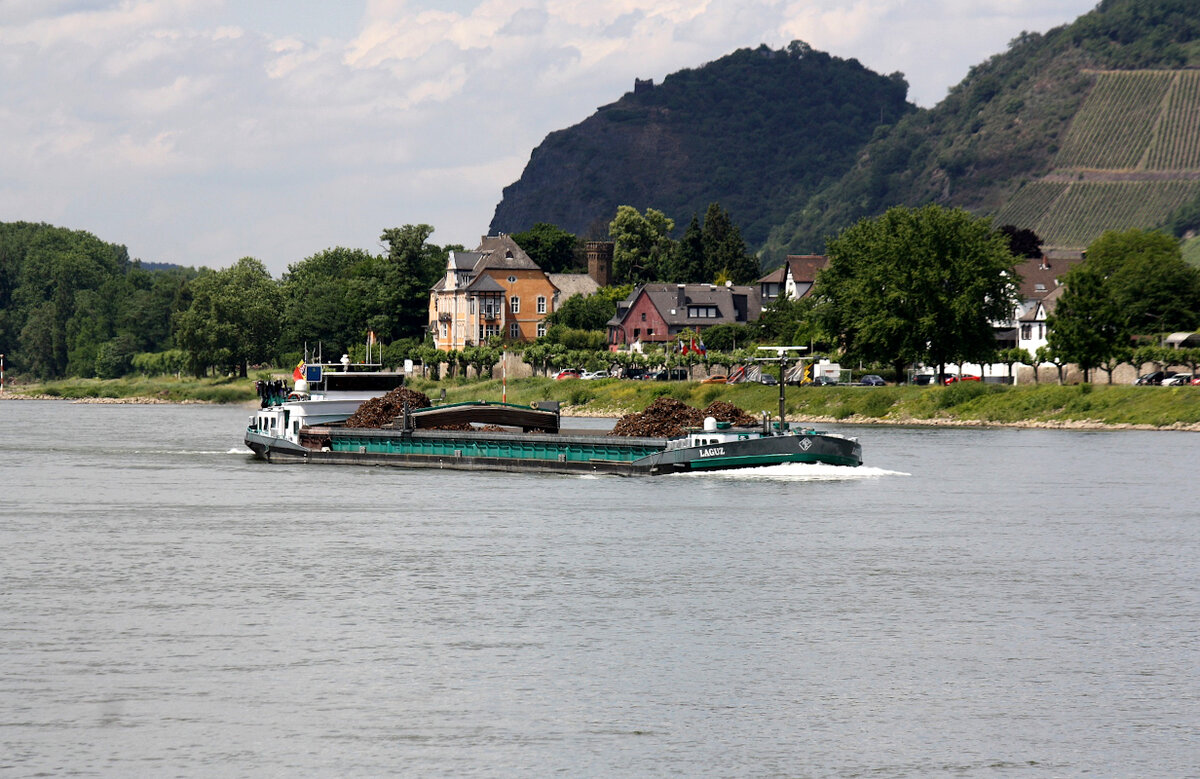 GMS LAGUZ (ENI:06003519) L.110 m B.10,50 m T 2249 Flagge Belgien auf dem Mittelrhein zu Berg am 11.06.2022 in Andernach.